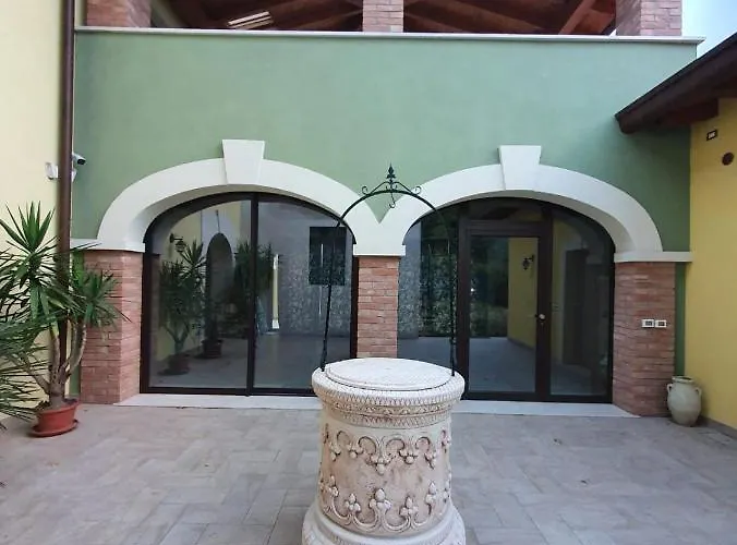 Paradiso Degli Ulivi B&B